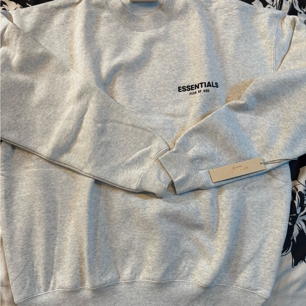 Essentials light oatmeal crewneck NWT size 2xl